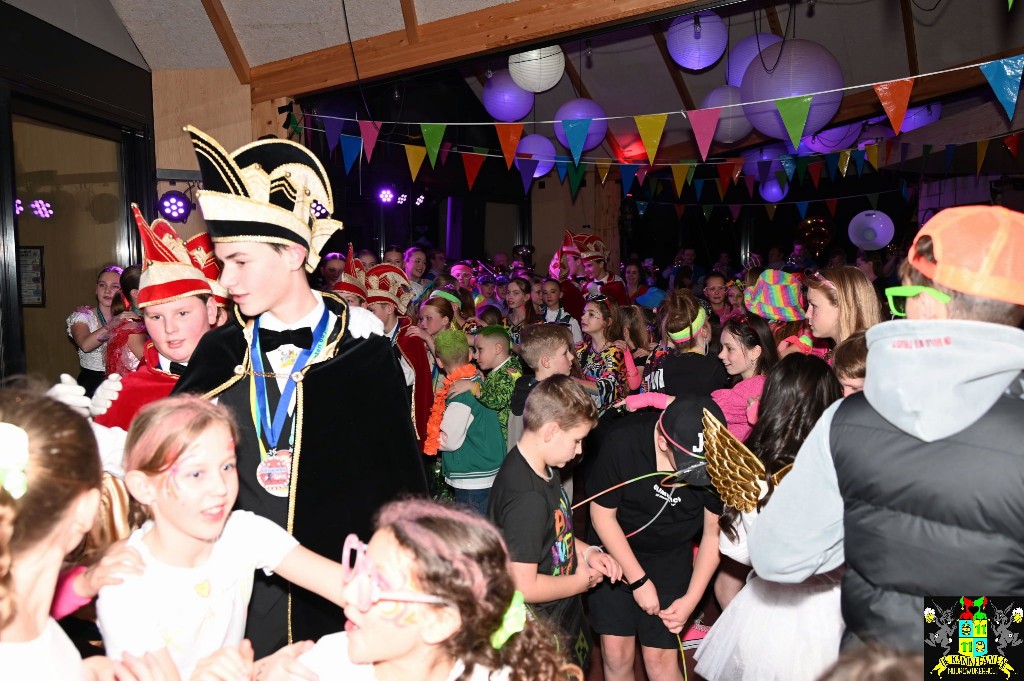 ../Images/Jeugddisco Glow in the Dark 028.jpg